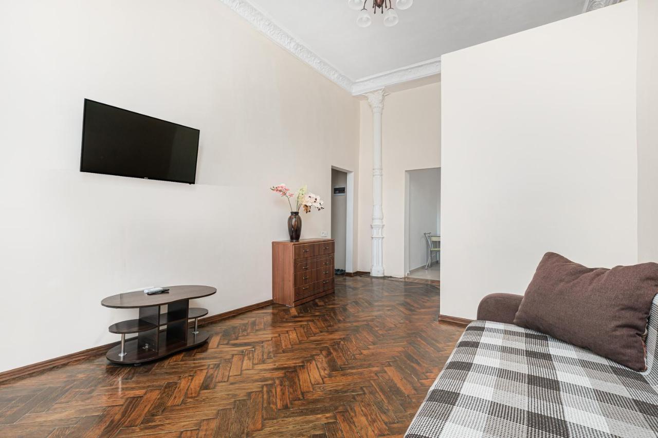 Nice Apartment In The City Center 敖德萨 外观 照片