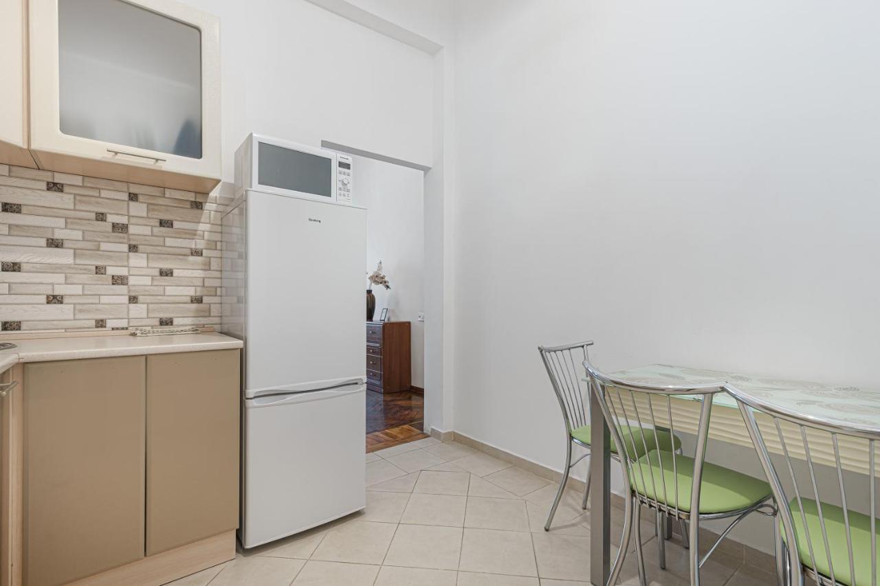 Nice Apartment In The City Center 敖德萨 外观 照片