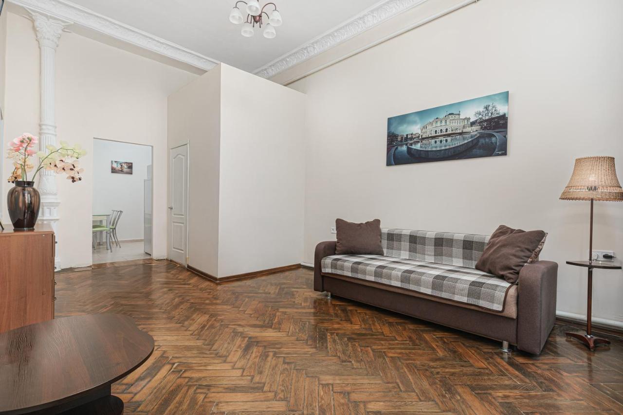 Nice Apartment In The City Center 敖德萨 外观 照片